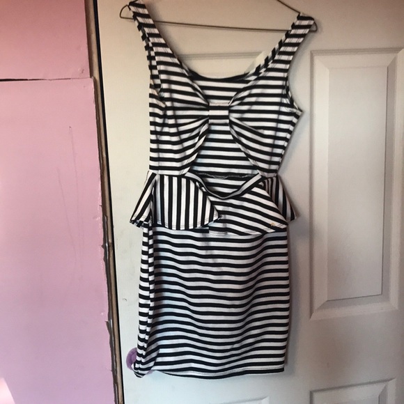 Dress - Picture 2 of 2